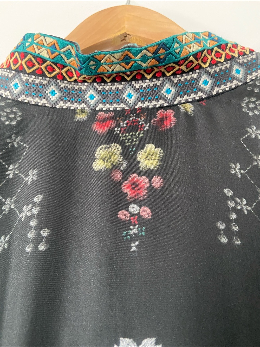 Johnny Was Floral & Crane Kimono Black - Navy with Multicolored/Silk - Picture 7 of 12